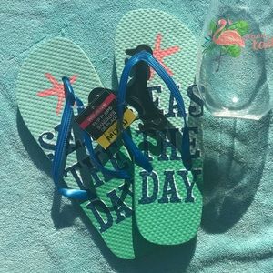 New 2 PC Summer Gift flip flops & glass women’s